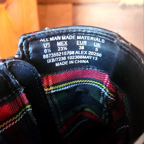 BONGO HARNESS BOOTS- WOMENS SIZE 6.5 - Picture 7 of 9